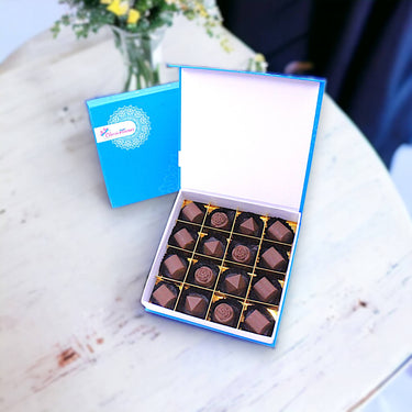 Assorted Chocolate Collection, 16pcs, Hazel Nuts, Raspberry, Rose Flavors